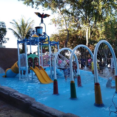 Aldeia Do Lago C204- Com Cozinha , Churrasqueira E Bebidas Liberadas No Parque Aquatico, Internet Banda Larga, Ponto Recarga De Carro Eletrico Caldas Novas Exteriör bild